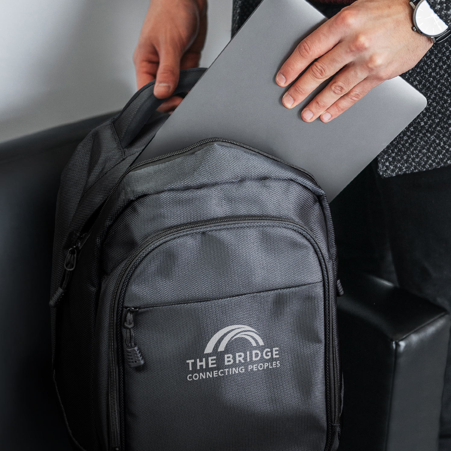 The bridge laptop online bag