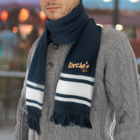 Commodore Scarf 116217 | Feature