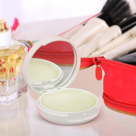 Compact Mirror and Lip Balm 116905 | Feature